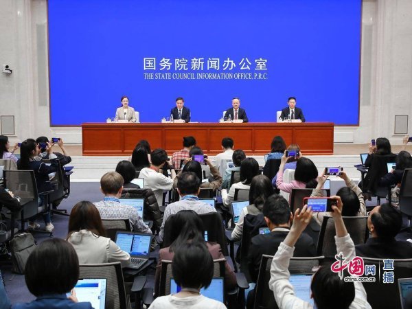 合法配资平台 央行宣布一揽子货币政策措施：降准降息，设5000亿元服务消费与养老再贷款